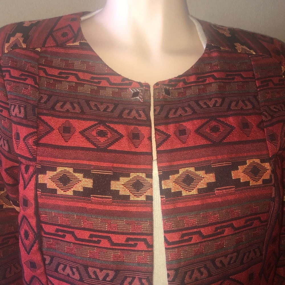 BCBG Generation short jacket reds oranges black aztec pattern - Picture 3 of 8